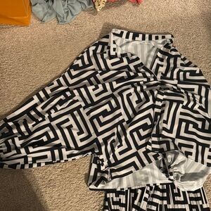 Black and White Geometric Patterned Blouse